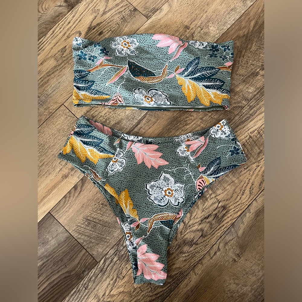 New omkagi bikini swimsuit size large New!